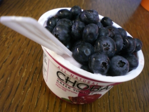 Pom Chobani + blueberries = berry heaven.
